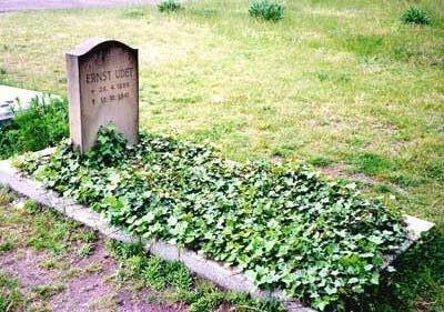 Ernst Udet (1896-1941) - Find a Grave Memorial