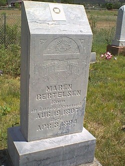 Maren <I>Larsen</I> Bertelsen 