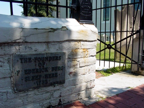 Saint Georges Episcopal Burial Ground