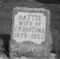 Hattie Leenderts <I>Dykstra</I> Houtsma 