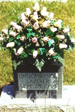 Linda & Brenda LaFever 