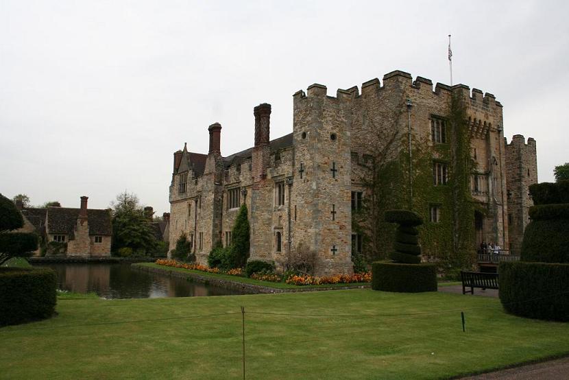 Hever Castle Grounds