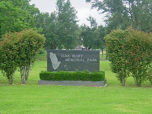 Oak Bluff Memorial Park