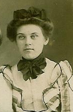 Estella Alice Triscuit 