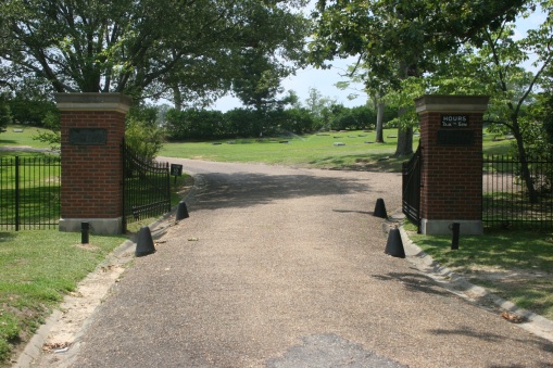 Lake Park Cemetery