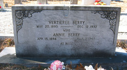 Annie Ruth <I>Heaton</I> Berry 