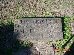 Julia Anderson 