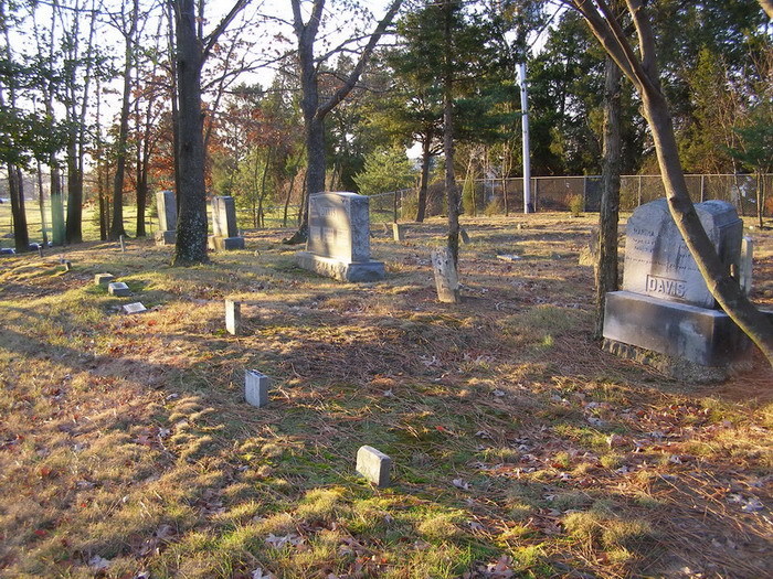 Davis-Dewey-Lynn Cemetery