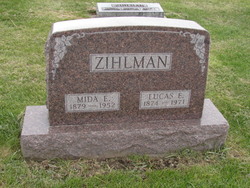 Lucas E Zihlman 
