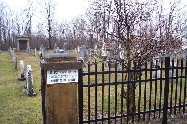 Pierrepont Manor Cemetery