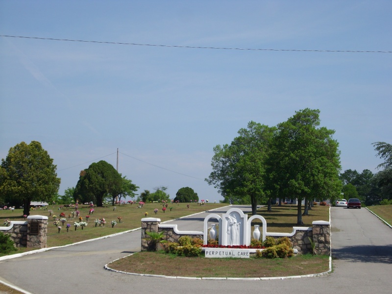 Crescent Hill Memorial Gardens and Mausoleum