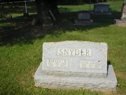 Susan S “Susie” <I>Baker</I> Snyder 
