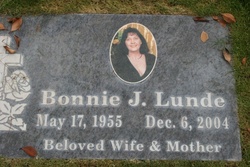 Bonnie J Lunde 