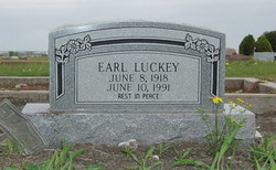 Earl Luckey 
