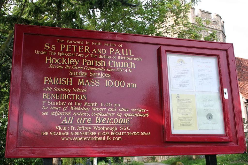 St Peter and St Paul Churchyard