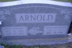 Voila <I>Richard</I> Arnold 
