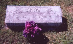 Audrey Irene <I>Seaton</I> Snow 