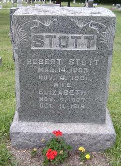 Robert Stott 