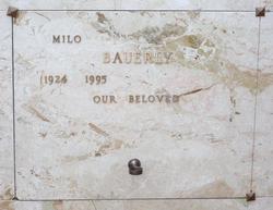 Milo a “Mike” Bauerly 