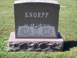 Evelyn V <I>Kipp</I> Knorpp 