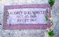 Audrey D Kummetz 
