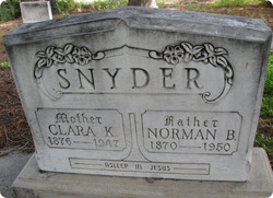 Clara <I>Kinzie</I> Snyder 