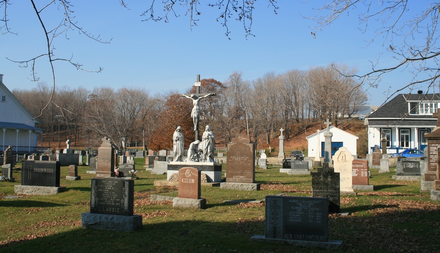 Saint-Laurent Cemetery