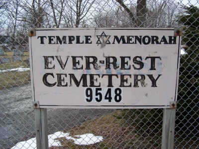 Temple Menorah Ever-Rest Cemetery