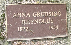 Anna Dorothy <I>Gruesing</I> Reynolds 