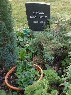 Gertrud Buchholz 