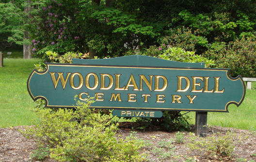 Woodland Dell Cemetery