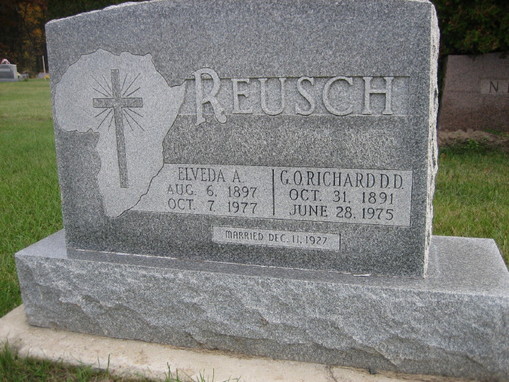 2009 - Grabstätte Richard und Elveda Reusch