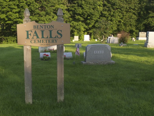Benton Falls Cemetery