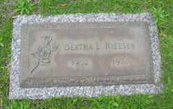 Bertha L Nielsen 
