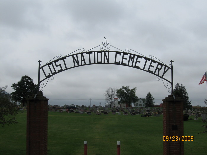 Lost Nation Cemetery