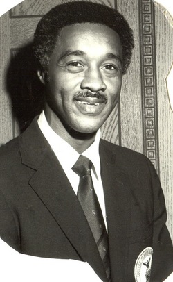 Dr Lionel Wesley Simmons 