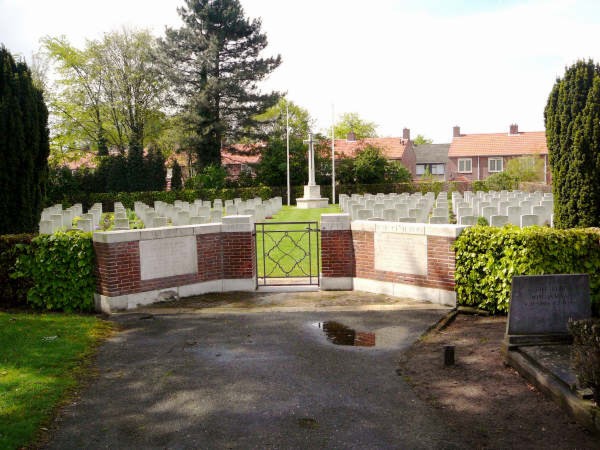 Milsbeek War Cemetery
