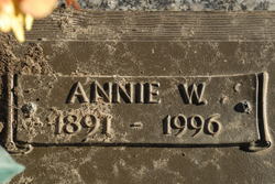 Annie Wilma <I>Ansley</I> Aynesworth 
