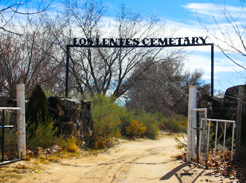Los Lentes Cemetery