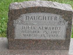 Julia Alwardt 