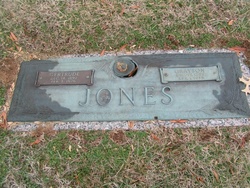 Grayson Jones 