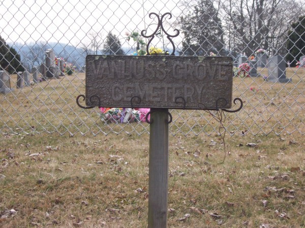 VanHuss Grove Cemetery