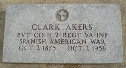 Clark Akers 