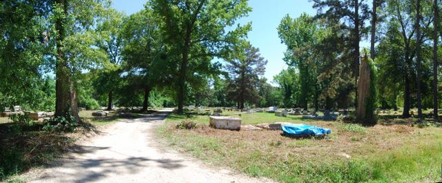 Holly Oak Cemetery