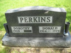 Dorothy Marie <I>Reeves</I> Perkins 