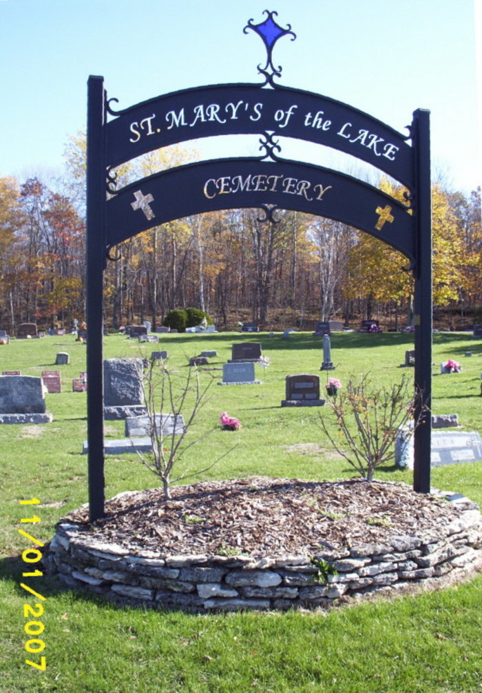 Saint Marys of the Lake Cemetery