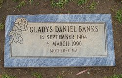 Gladys Olivia <I>Daniel</I> Banks 