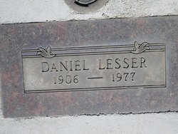 Daniel Lesser 