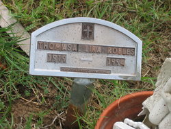 Thomasa <I>Lira</I> Robles 