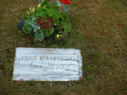 Annie Berardicurti 